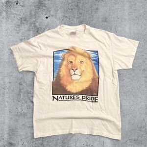 Vintage 90s Human-i Tees Lion Size Large White Lion Nature Graphic T-Shirt USA